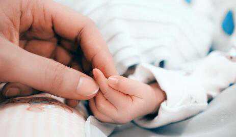 鲜胚移植第二天有姨妈感正常吗？移植第二天开始有姨妈感？,代生孩子收费